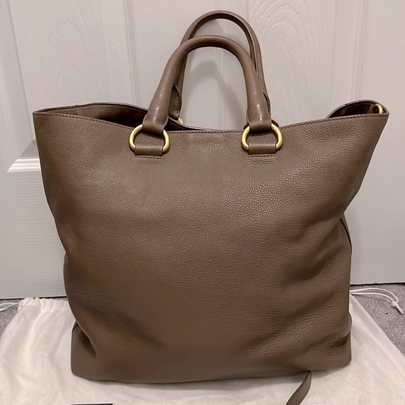 Authentic Prada Leather Tote Bag with Flaws - Picture 4 of 15